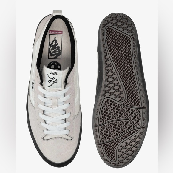 Vans Lizzie Low Shoes - Vintage White/Black - Picture 2 of 5